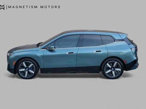 Used 2022 BMW iX xDrive50 w/ Premium Package image 3