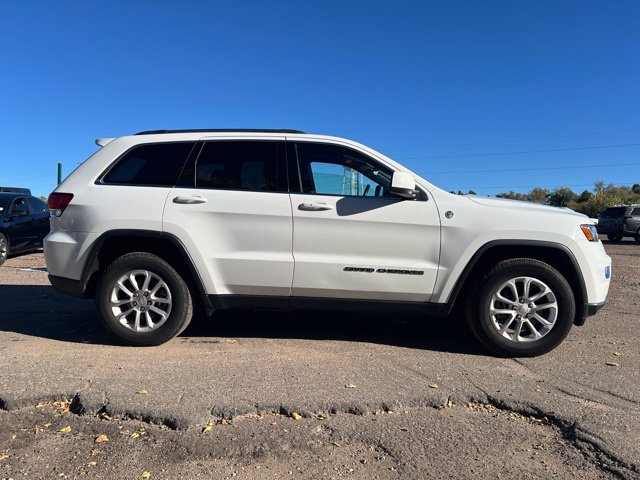 Used 2021 Jeep Grand Cherokee Laredo AWD/4WD image 6