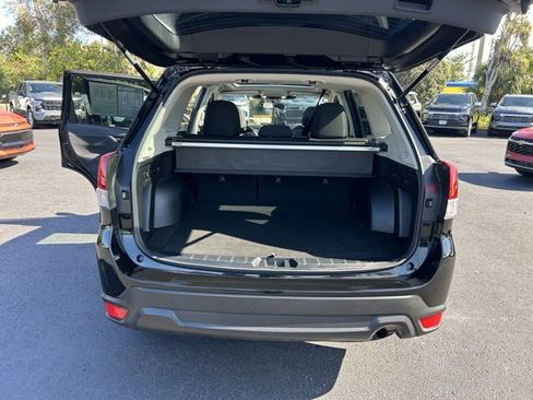 Used 2023 Subaru Forester Premium image 16