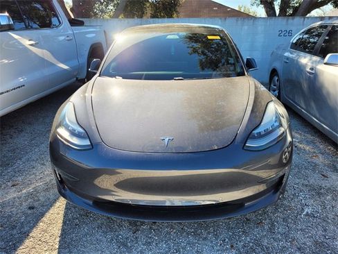 Used 2019 Tesla Model 3 Performance image 2