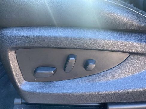 Used 2018 Chevrolet Tahoe LT image 15