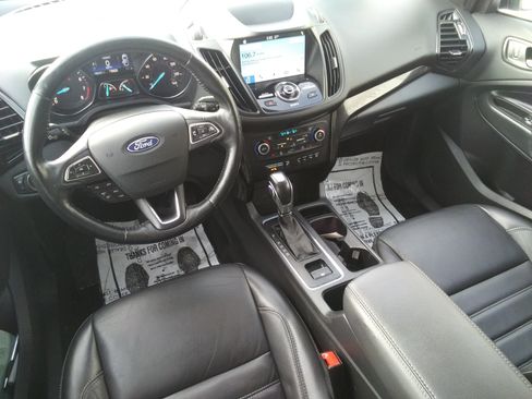 Used 2019 Ford Escape Titanium image 12