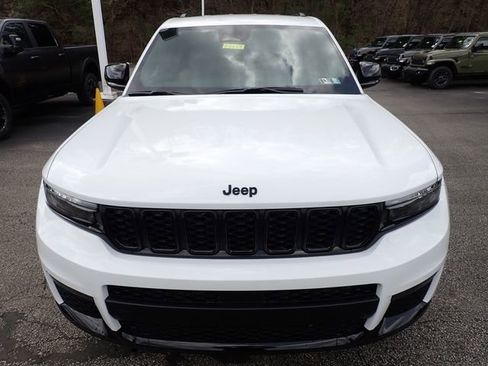New 2025 Jeep Grand Cherokee L Limited w/ Black Appearance Package image 10