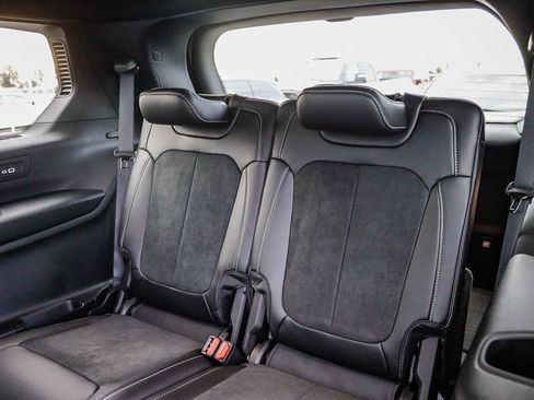 New 2025 Jeep Grand Cherokee L Altitude image 21