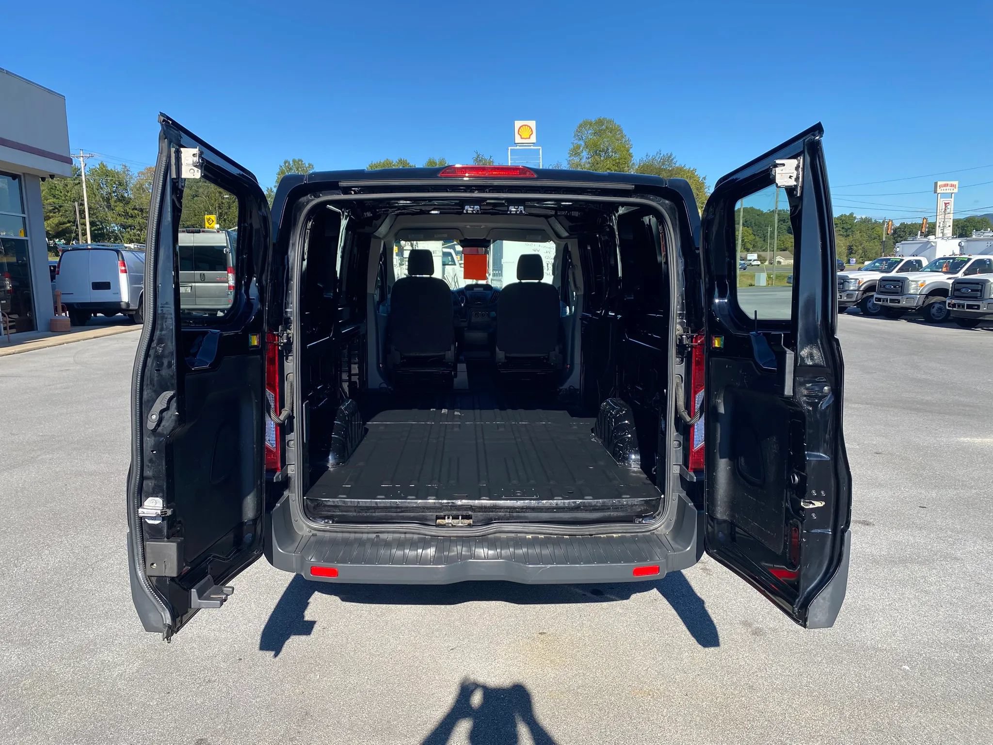 Used 2018 Ford Transit 150 130 Low Roof RWD image 26