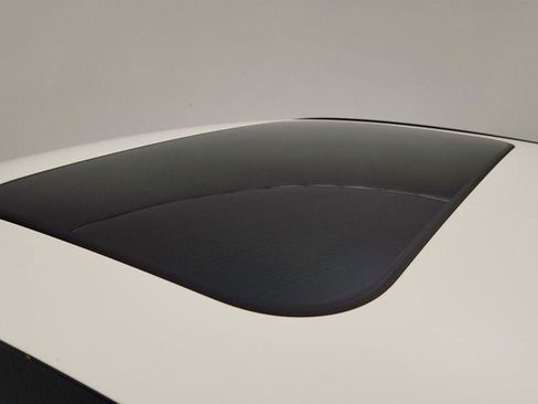 Used 2023 Mercedes-Benz GLC 300 4MATIC Coupe image 10