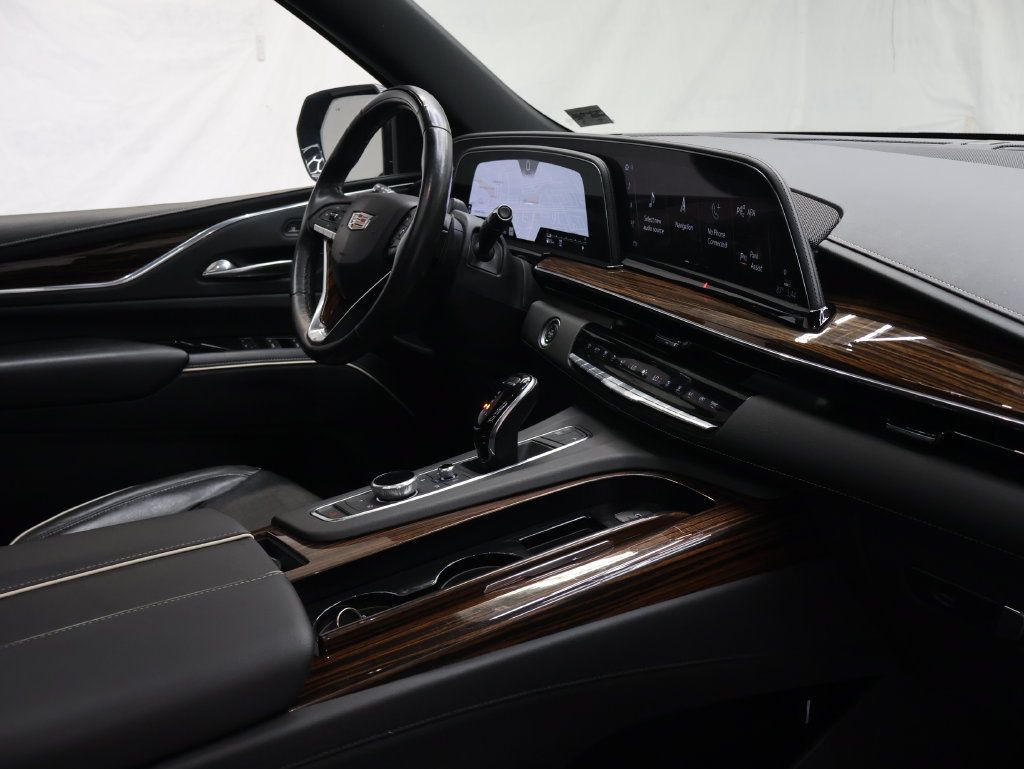 Used 2022 Cadillac Escalade Premium Luxury AWD/4WD image 10