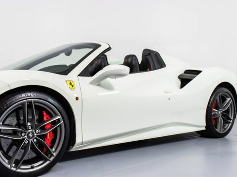 Certified 2019 Ferrari 488 Spider RWD image 31