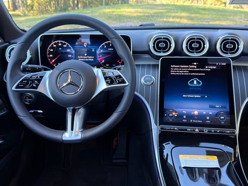 Used 2026 Mercedes-Benz C 300 Sedan image 3