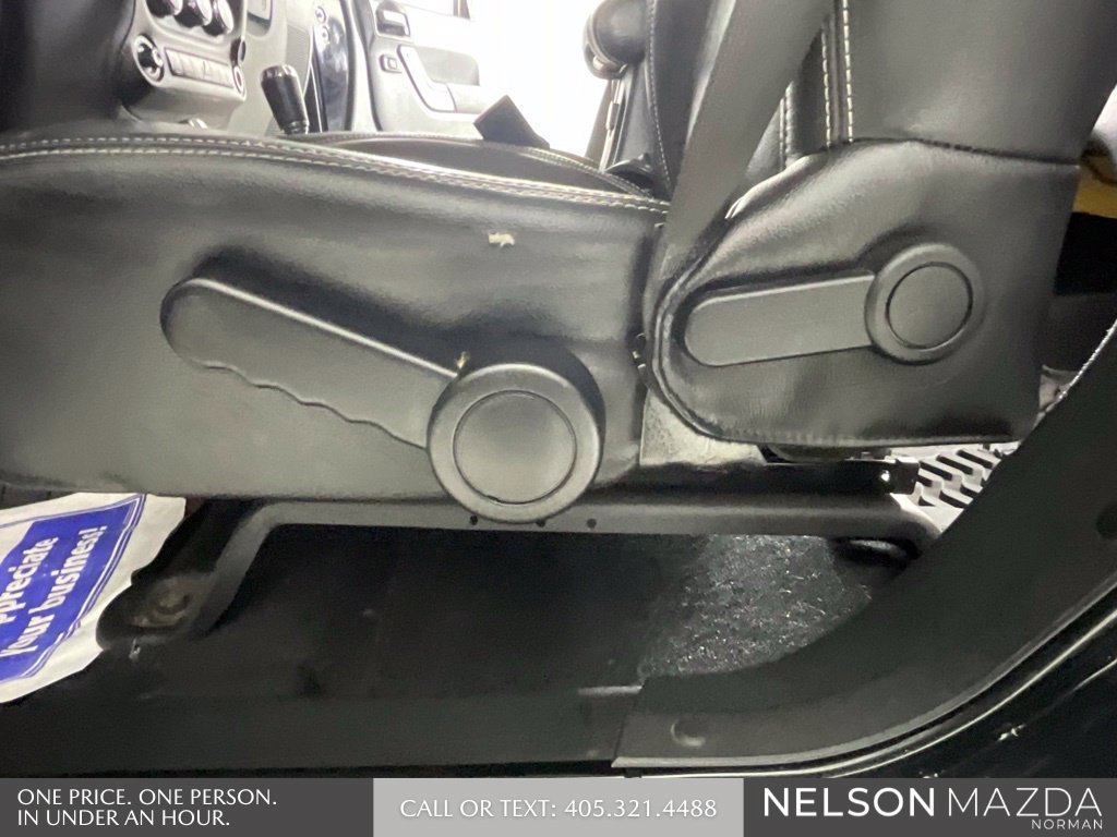 Used 2017 Jeep Wrangler Unlimited Rubicon AWD/4WD image 24