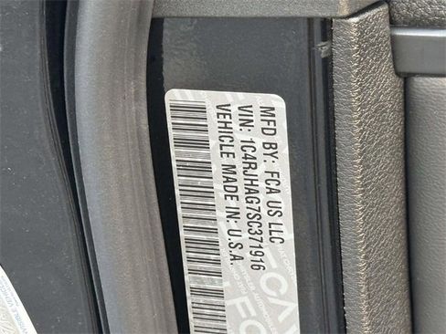 New 2025 Jeep Grand Cherokee Altitude image 26