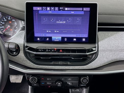 Used 2022 Jeep Compass Latitude image 22