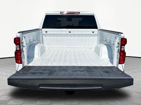 Used 2024 Chevrolet Silverado 1500 LT AWD/4WD image 7