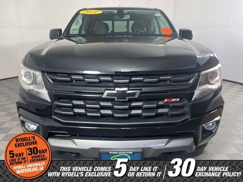 Certified 2022 Chevrolet Colorado Z71 w/ Z71 Midnight Edition image 11