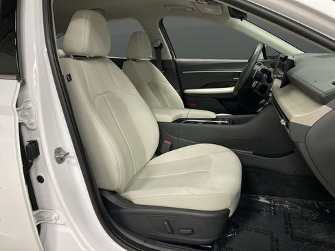 Certified 2025 Hyundai Sonata SEL image 29