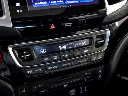 Used 2018 Honda Pilot Elite image 26