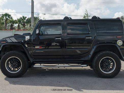Used 2004 HUMMER H2 w/ Preferred Equipment Group image 3