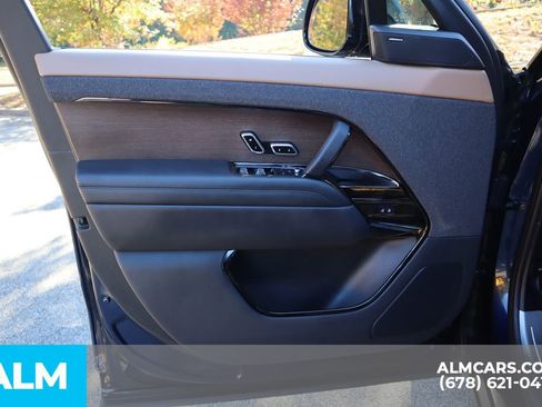 Used 2023 Land Rover Range Rover Sport SE Dynamic image 12