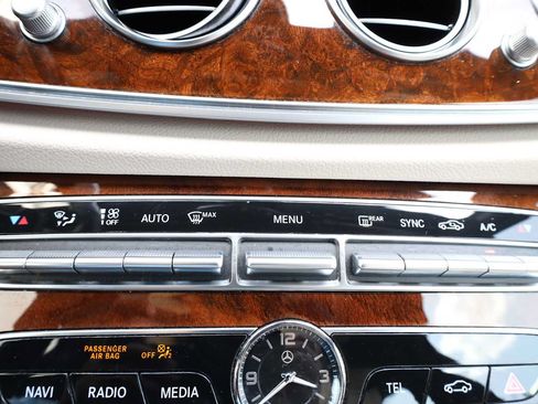 Used 2019 Mercedes-Benz E 450 4MATIC Sedan image 24