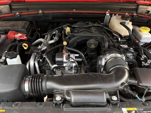 Used 2023 Jeep Wrangler Unlimited Rubicon w/ Safety Group image 35