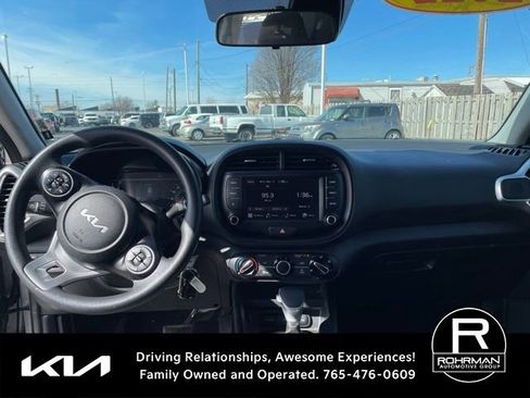 Used 2022 Kia Soul LX w/ Technology Package image 10