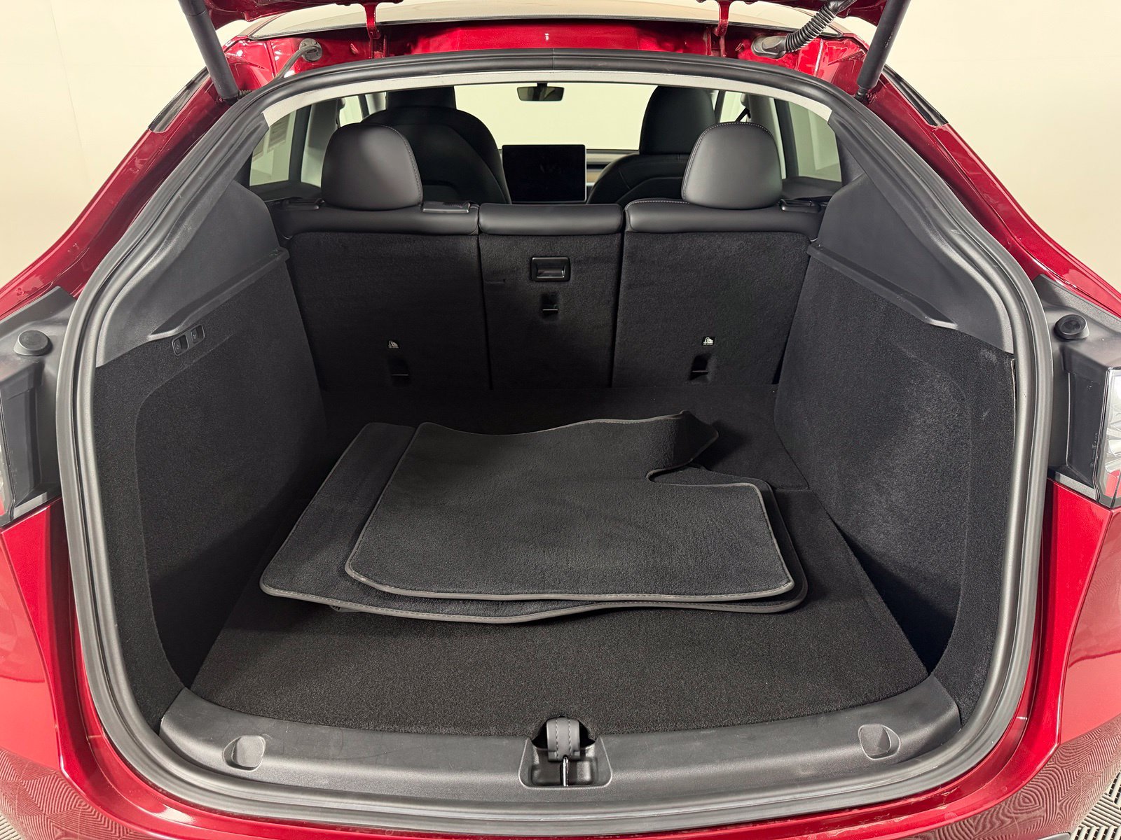 Used 2024 Tesla Model Y Long Range RWD image 13