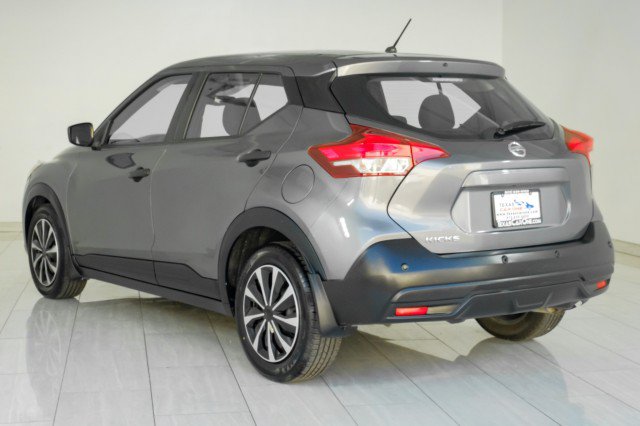 Used 2020 Nissan Kicks S w/ Interior Electronics Package FWD image 8