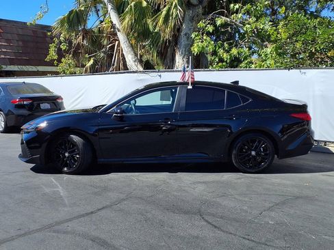 Certified 2025 Toyota Camry SE image 3