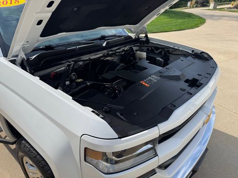Used 2018 Chevrolet Silverado 1500 LT w/ All Star Edition image 23