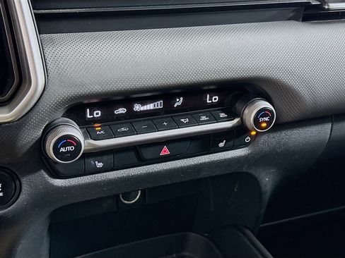 Used 2024 MAZDA CX-50 AWD 2.5 S w/ Preferred Package image 24