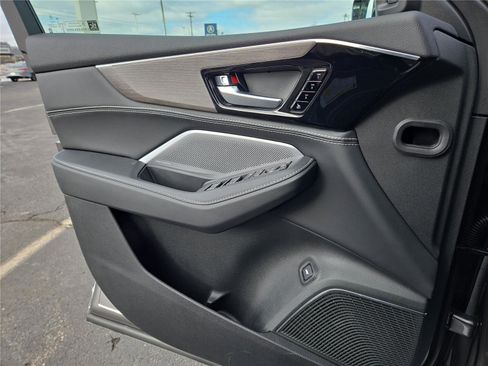 New 2026 Acura MDX SH-AWD w/Advance image 16