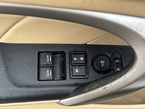 Used 2012 Honda Accord EX-L image 7