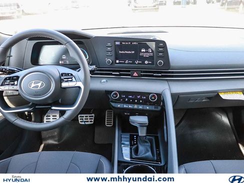 New 2026 Hyundai Elantra SEL Sport FWD image 14