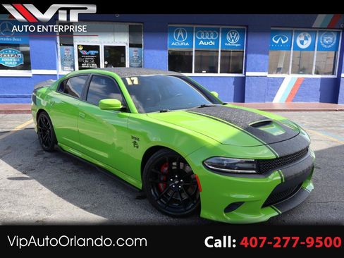 Used 2017 Dodge Charger R/T RWD image 1