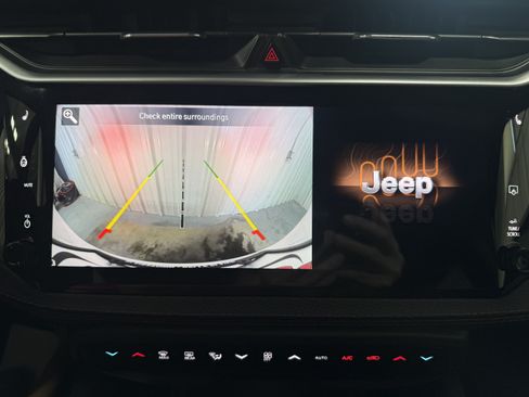 Used 2026 Jeep Cherokee Limited AWD/4WD image 13