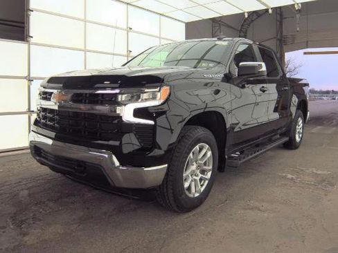 Used 2022 Chevrolet Silverado 1500 LT image 3