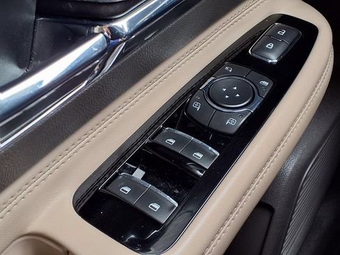 Certified 2022 Lincoln Corsair FWD w/ Premium Package image 17