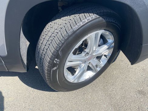 Used 2024 GMC Terrain SLE image 6