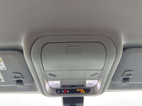 Used 2022 Chevrolet Equinox LT image 24