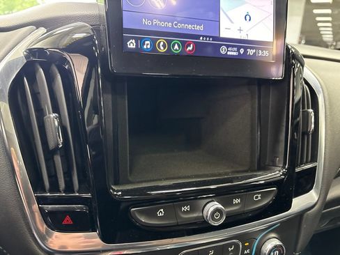 Used 2023 Chevrolet Traverse LT w/ LT Premium Package AWD/4WD image 31
