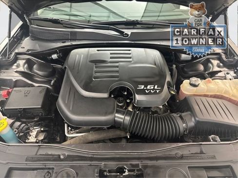 Used 2022 Chrysler 300 Touring image 12