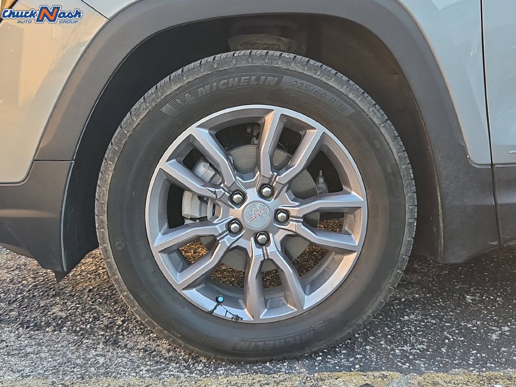 Used 2024 GMC Terrain SLT AWD/4WD image 10