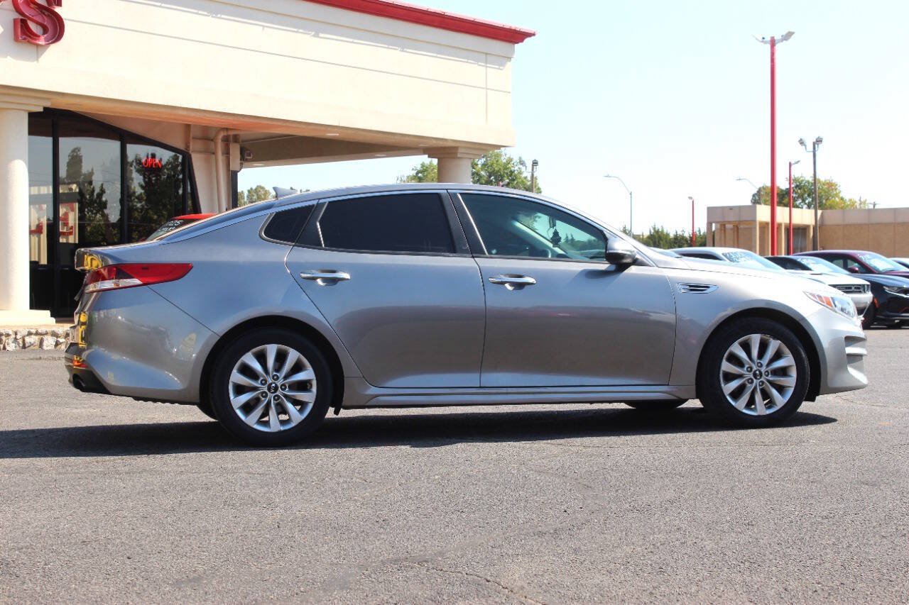 Used 2017 Kia Optima LX w/ Option Group 014 FWD image 4
