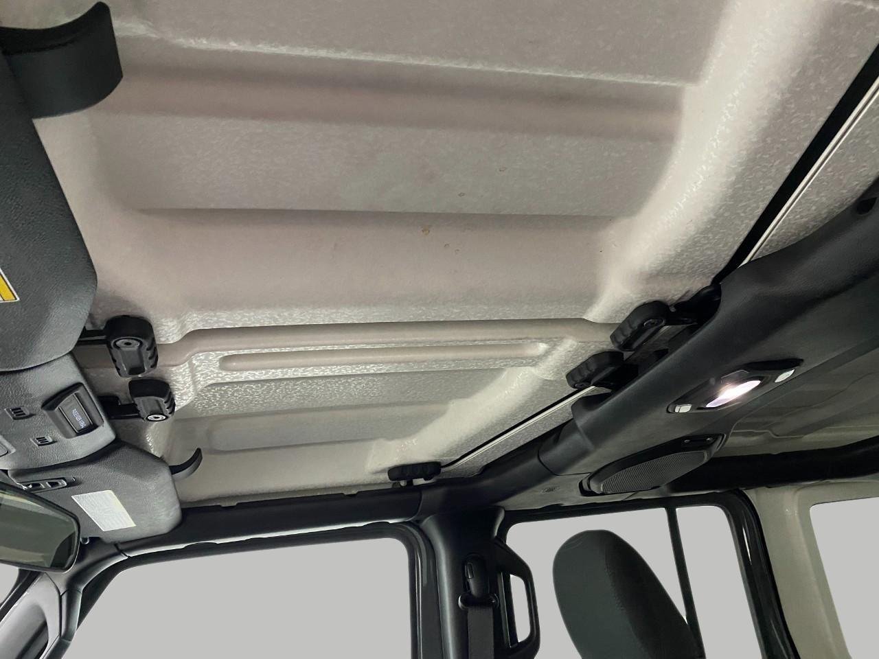 Used 2018 Jeep Wrangler Unlimited Sport AWD/4WD image 28