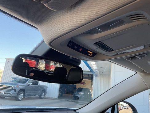 Used 2021 Buick Envision Essence image 28