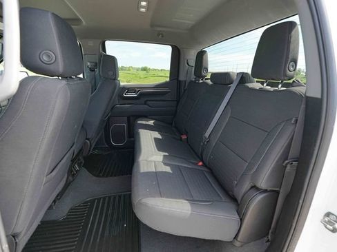 Used 2022 Chevrolet Silverado 1500 LT AWD/4WD image 19