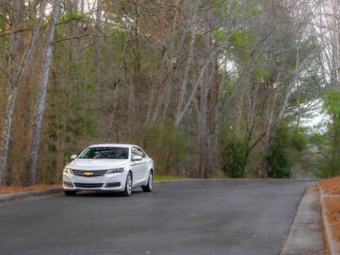 Used 2019 Chevrolet Impala LT image 42