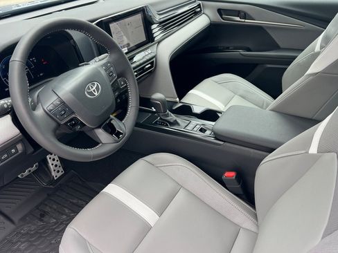 New 2026 Toyota Camry SE w/ Convenience Package image 7