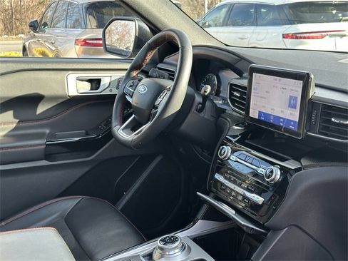 Certified 2023 Ford Explorer ST-Line w/ Class IV Trailer Tow Package image 33