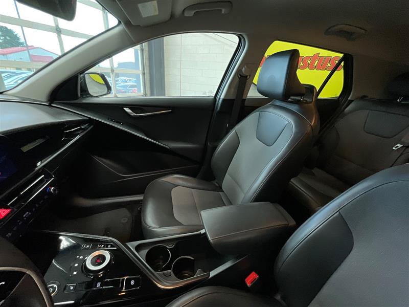 Used 2023 Kia Niro Wind FWD image 12